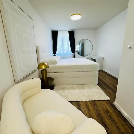 Casa Bianca Luxury Zara